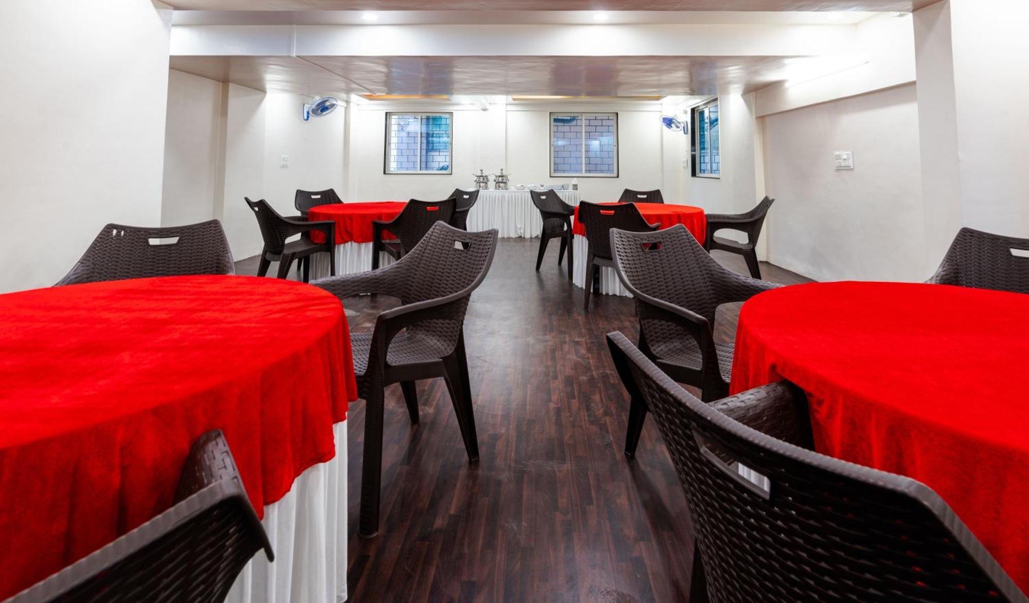 Treebo Trend The White Castle Hotel Pune Exterior photo